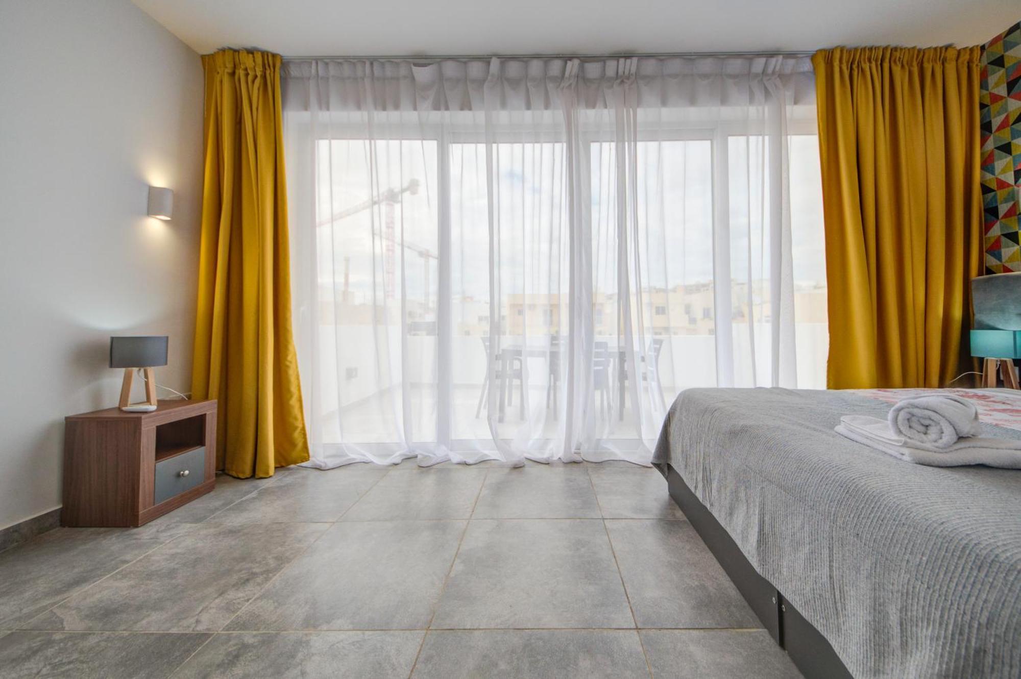 Marina Suites & Apartments - Self Catering - By Tritoni Hotels Gzira Buitenkant foto