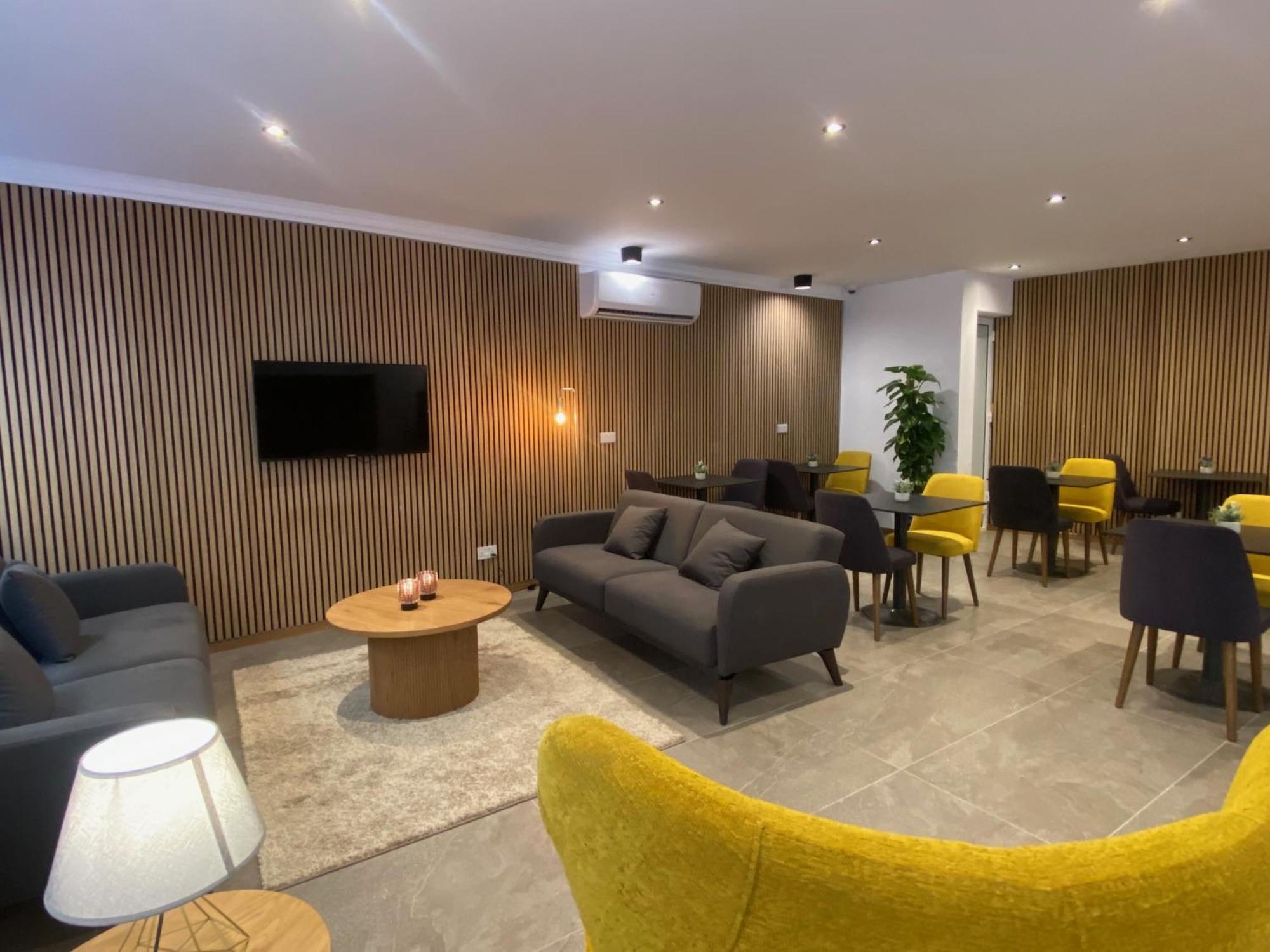 Marina Suites & Apartments - Self Catering - By Tritoni Hotels Gzira Buitenkant foto